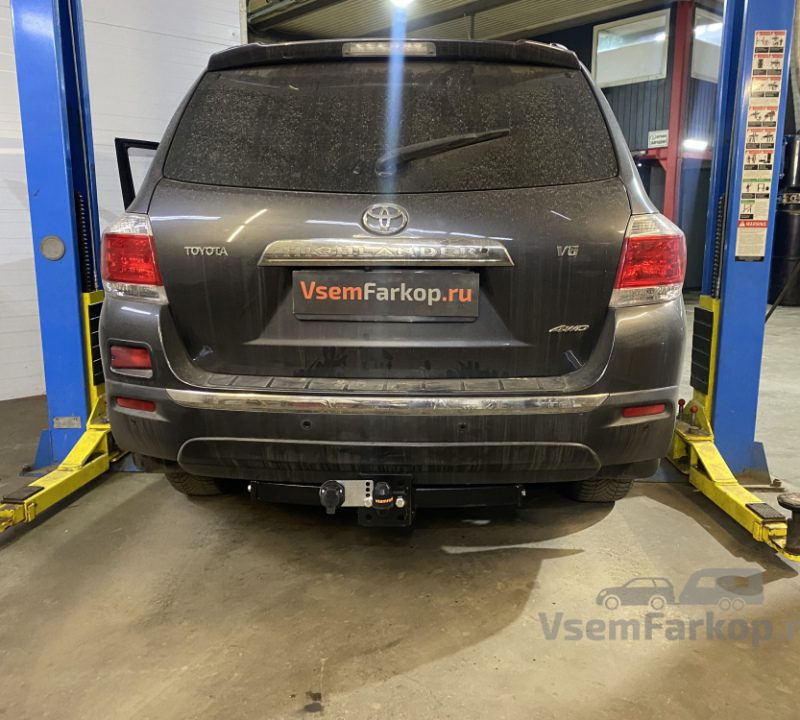 Фаркоп Лидер Плюс T119F Toyota Highlander 2010