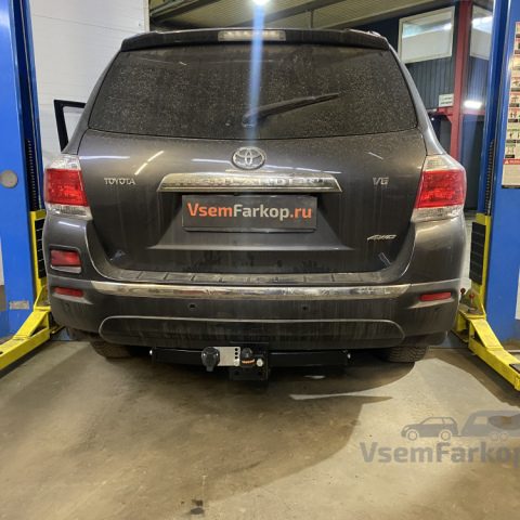 Фаркоп Лидер Плюс T119F Toyota Highlander 2010