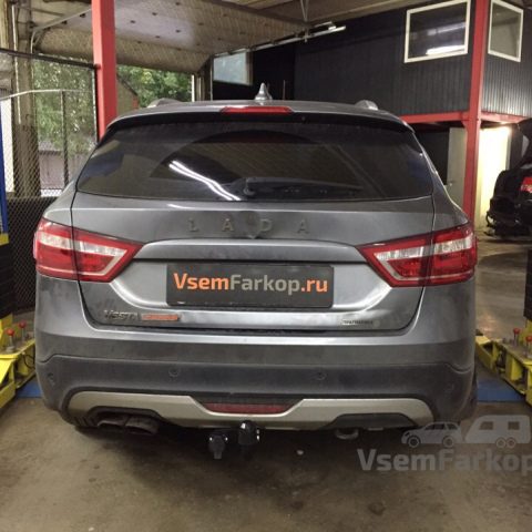 Фаркоп BERG F6012003 Lada Vesta 2015