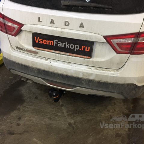 Фаркоп BERG F6012003 Lada Vesta 2015 — фото 9